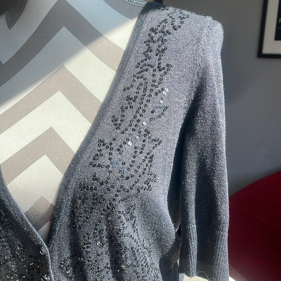 White House Black Market Top - Picture 2 of 4